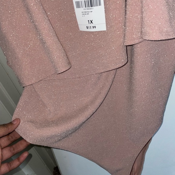 1x Salmon sparkle one piece - Picture 3 of 3